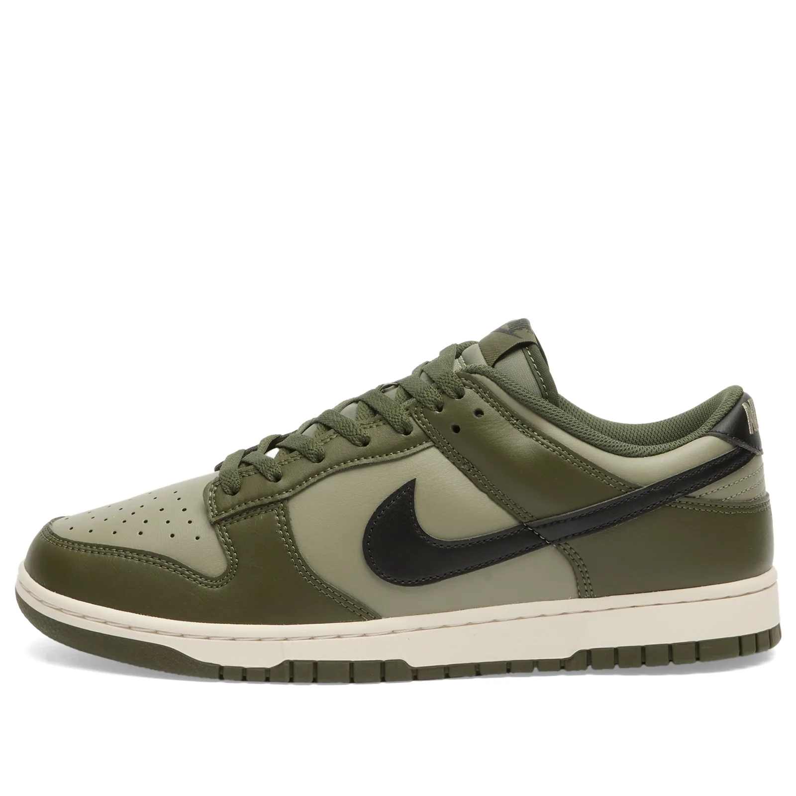 Nike Dunk Low Retro Bttys Sneaker