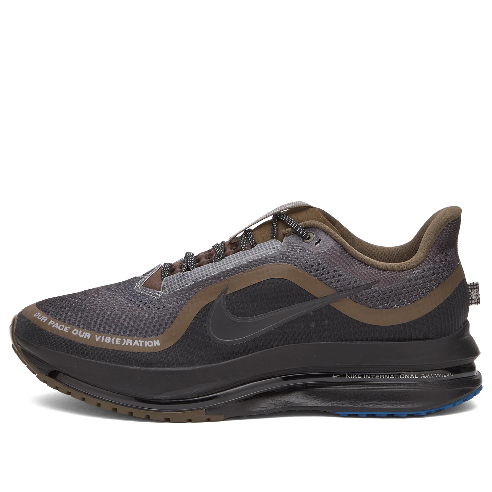 Nike Pegasus Premium Sneaker