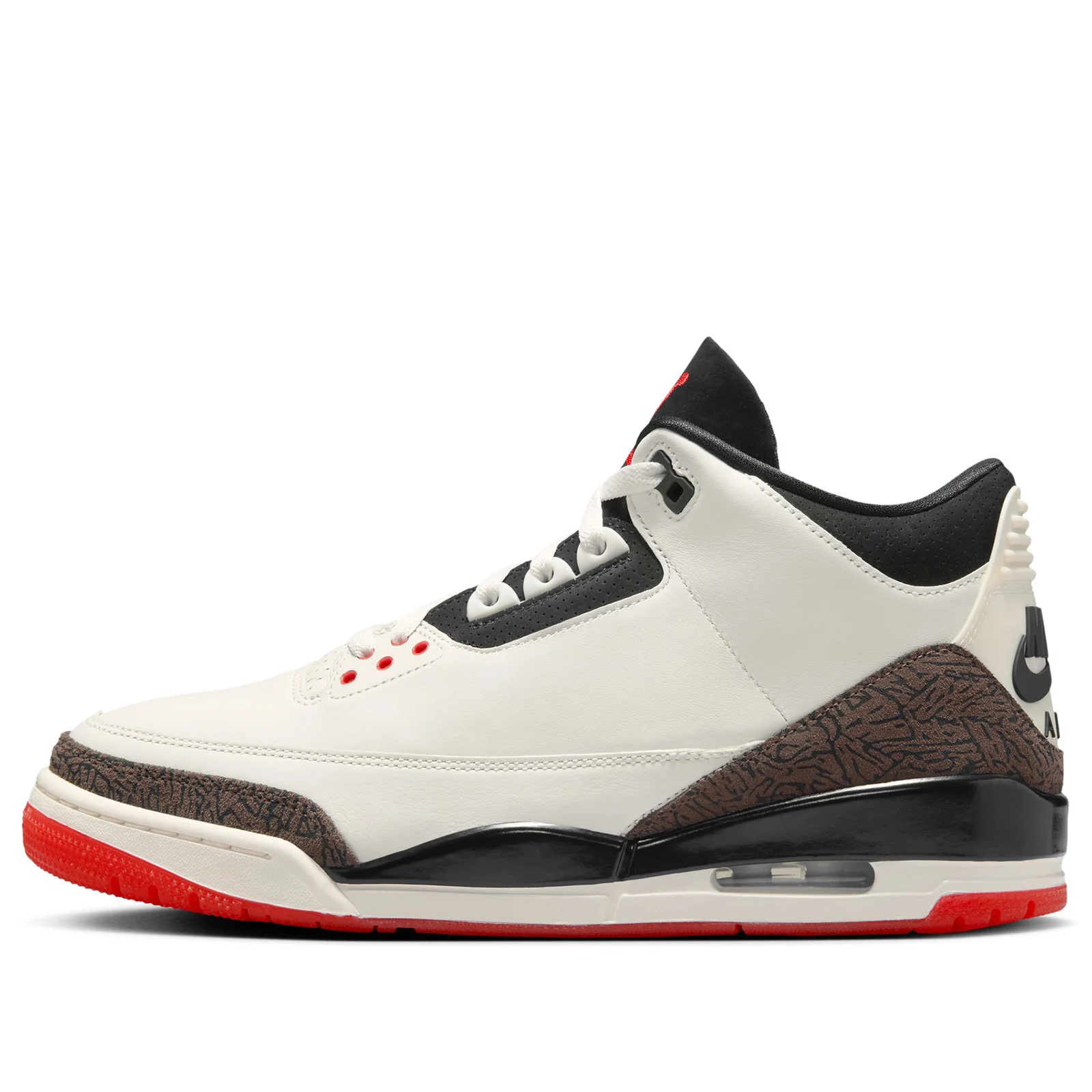 Air Jordan 3 Retro OG Sneaker
