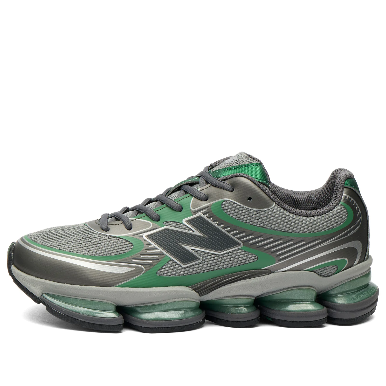 New Balance 2000 Sneaker