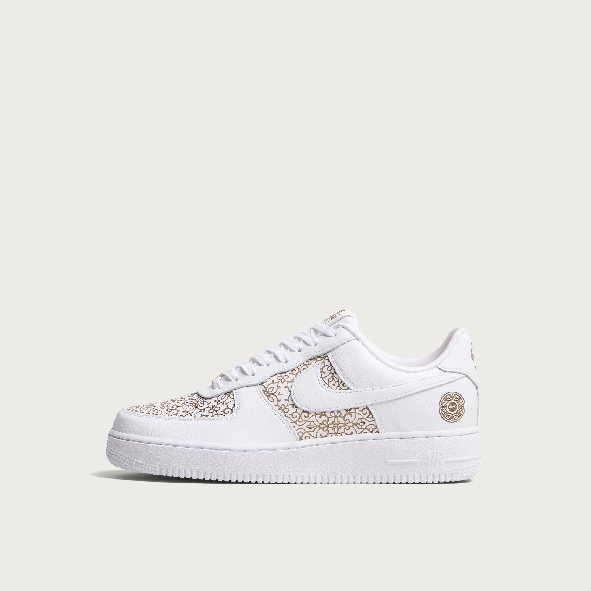 Nike Air Force 1 '07 LV8 Sneaker