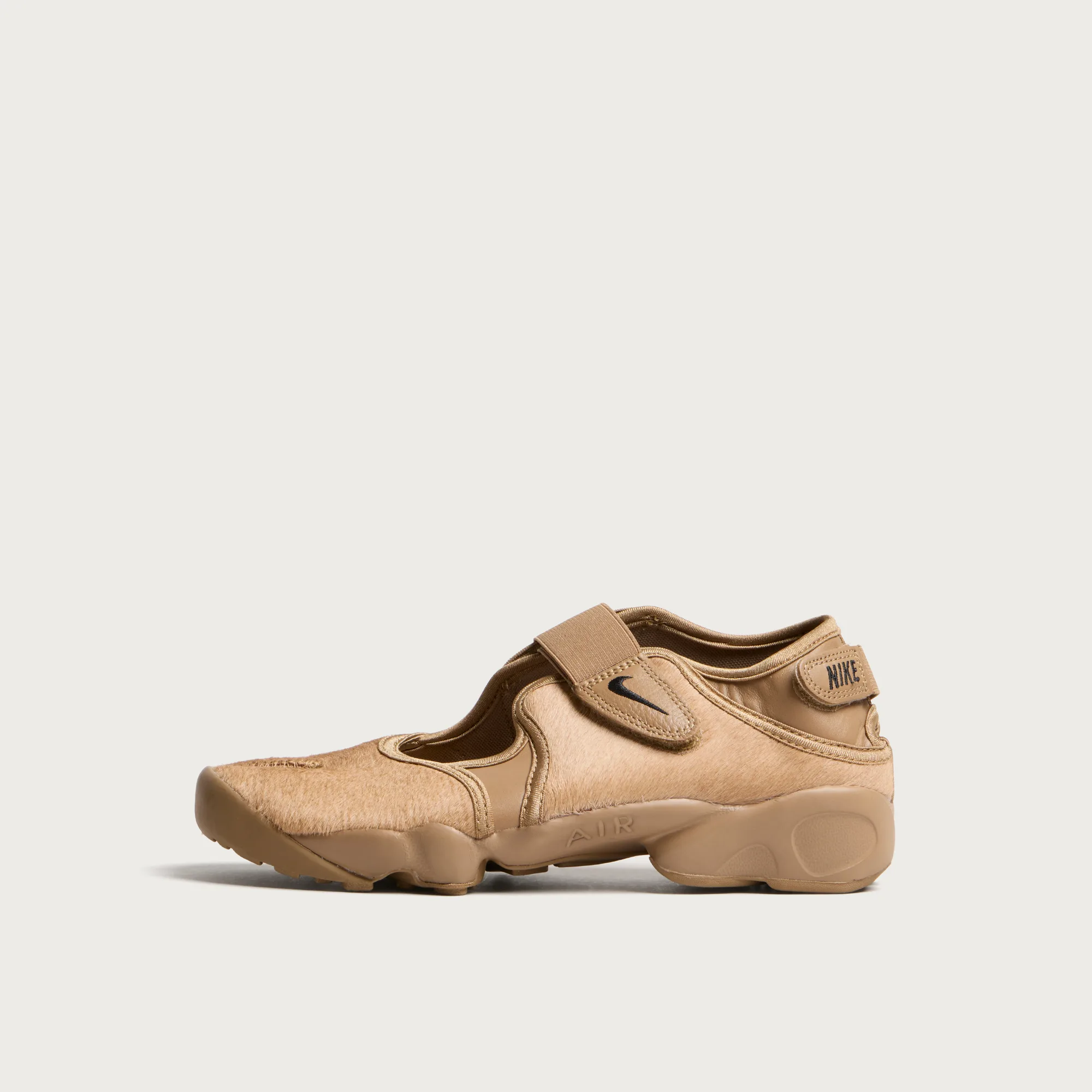 Nike W Air Rift Pony Sneaker