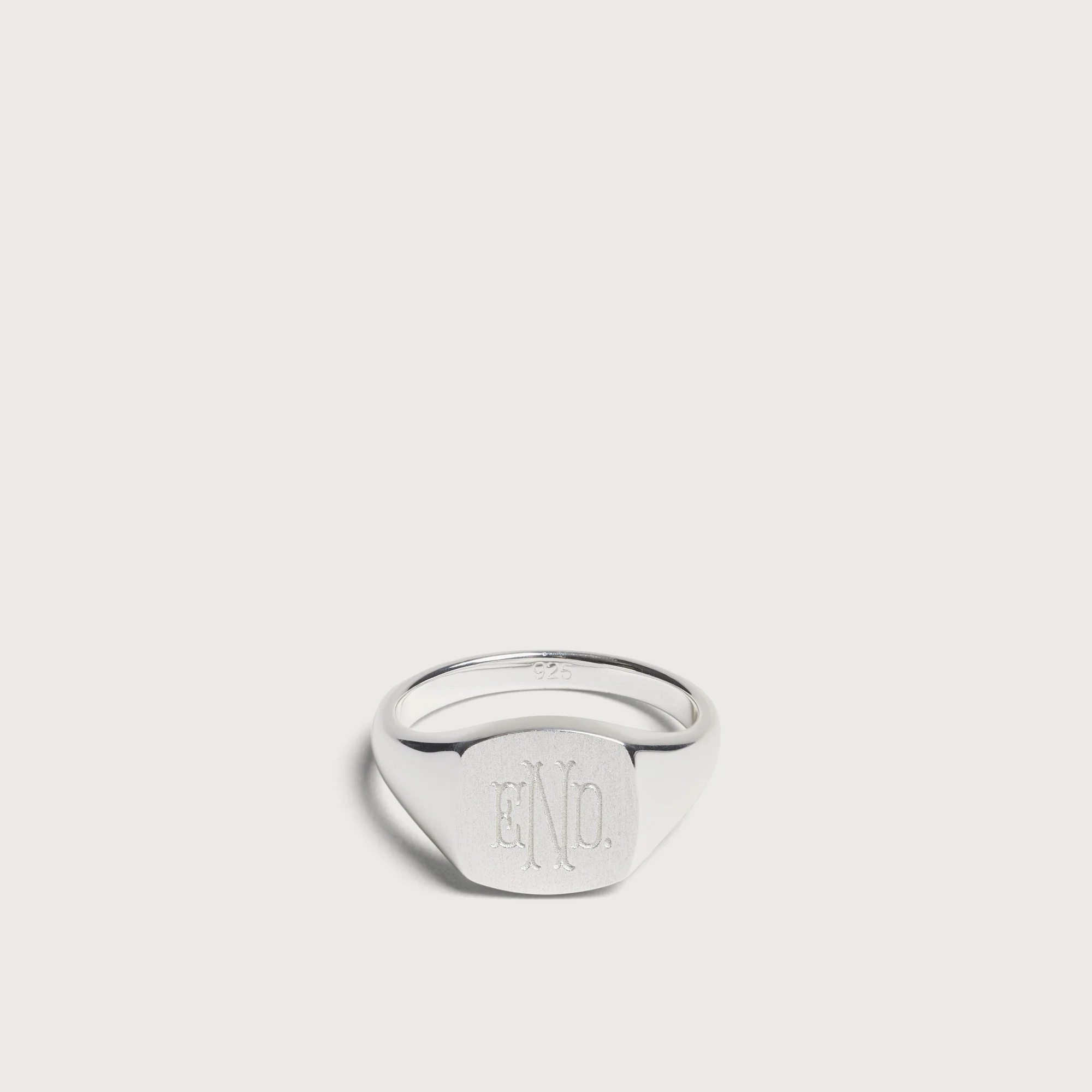 END. Signet Ring